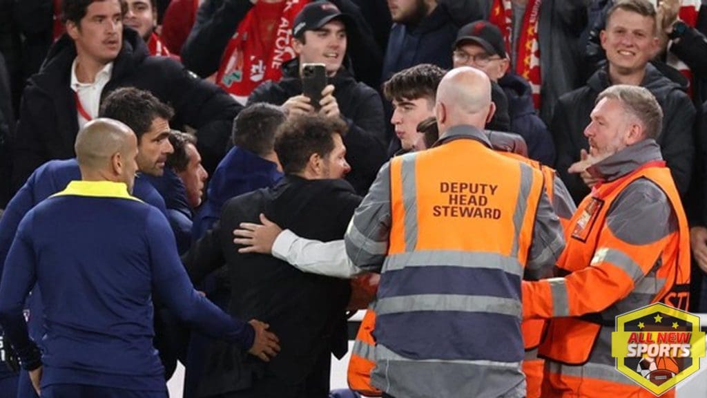 Simeone Diusir 1 Kali Usai Baru Adu Mulut dengan Fans