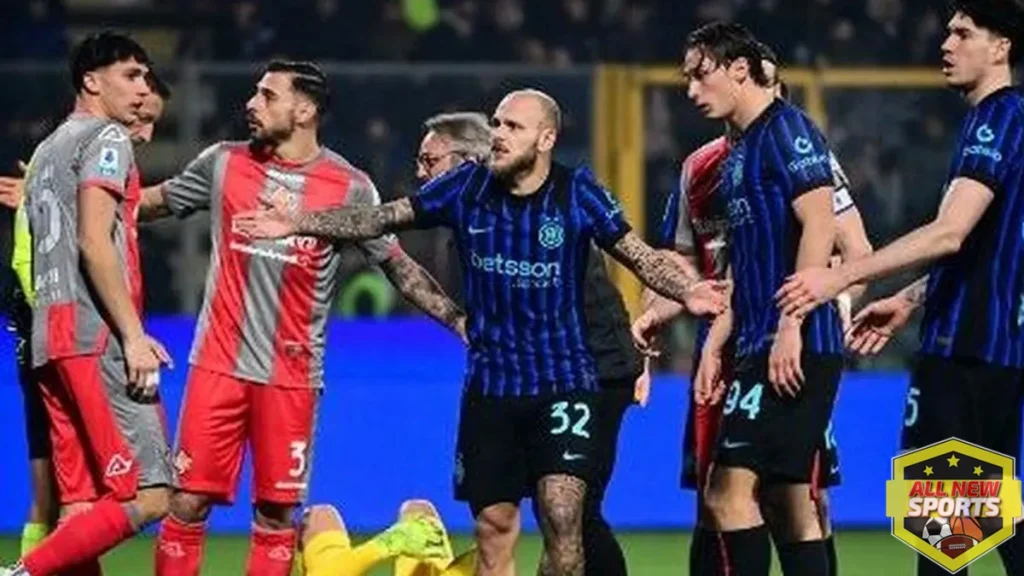 Audero Jadi Korban Flare! 2 Suporter Inter Bikin Malu!